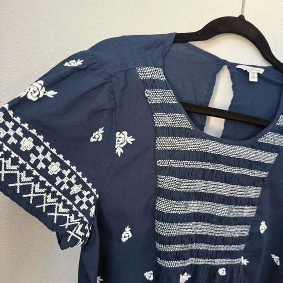 Lucky Brand Navy Blue Embroidered Floral Short Sleeve Women's Top - Picture 3 of 5